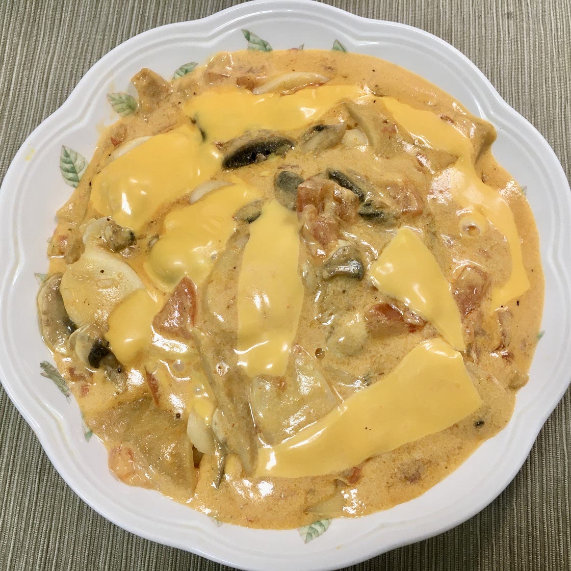 로제 떡볶이 만드는 법. 설날 떡국떡이 남았다면 고소한 로제 떡볶이 만들어 보세요.