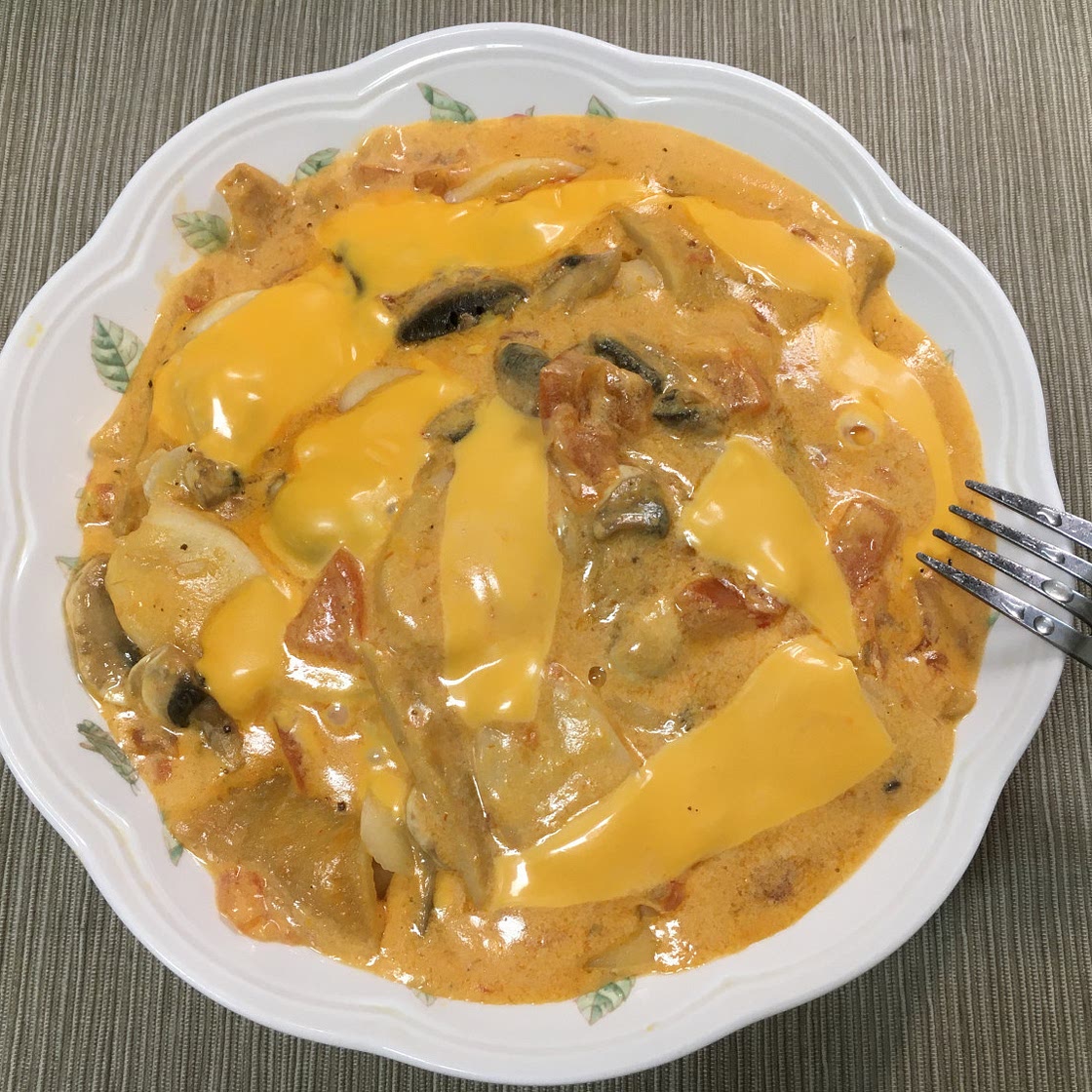 로제 떡볶이 만드는 법. 설날 떡국떡이 남았다면 고소한 로제 떡볶이 만들어 보세요.