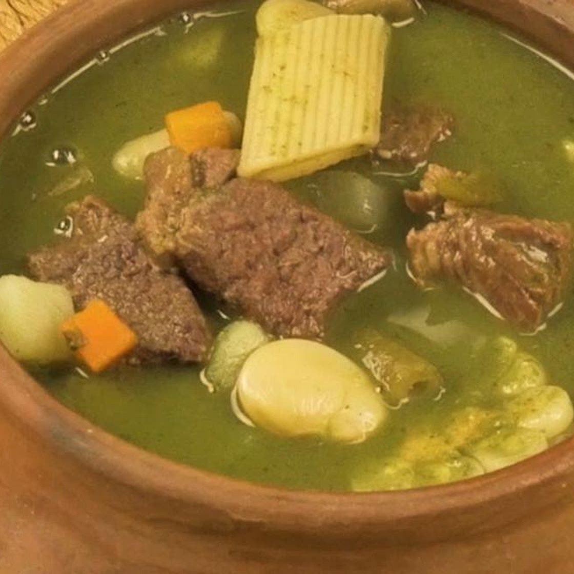 Menestrón de res: receta paso a paso (VIDEO)