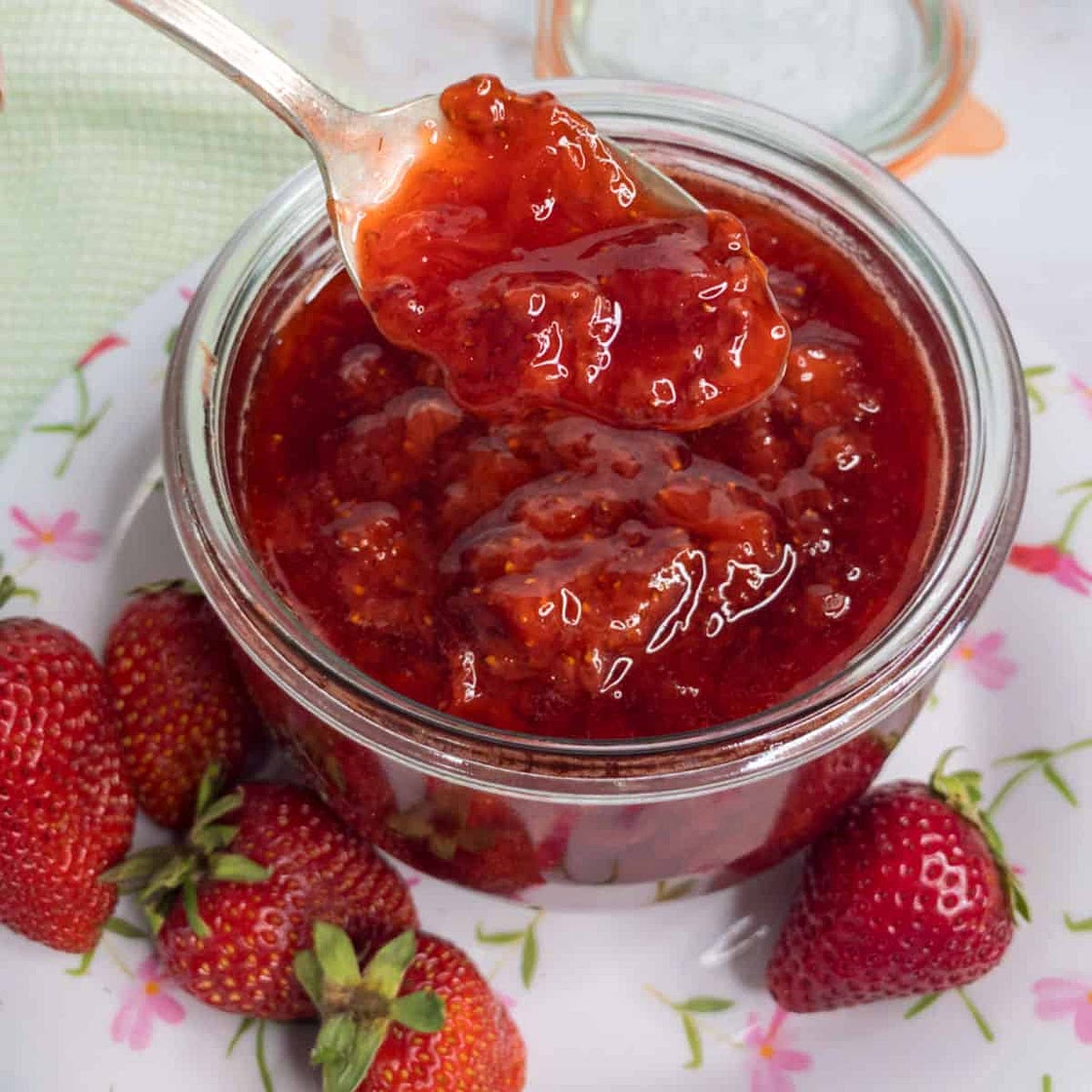 Strawberry Jam Without Pectin-Just 3 Ingredients!