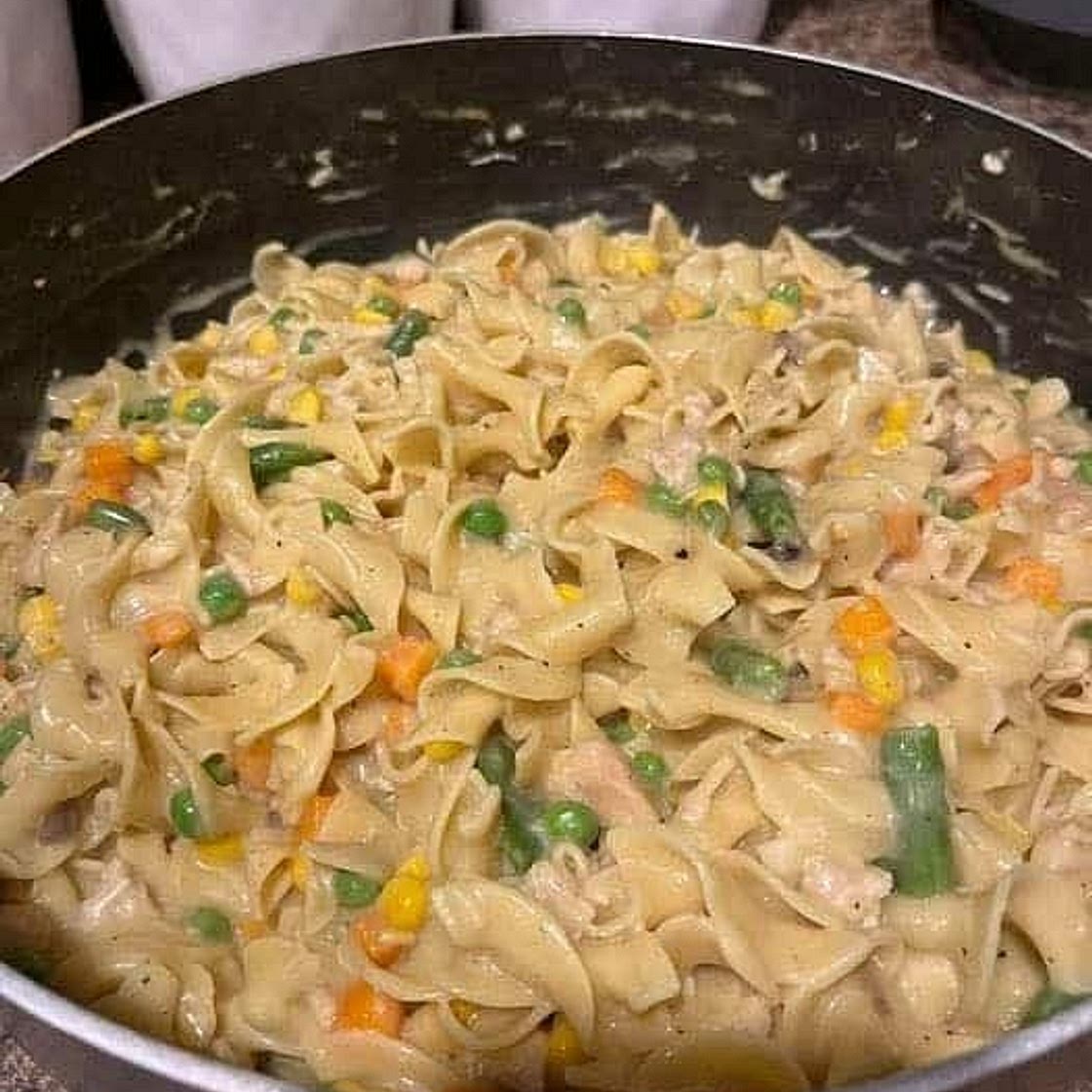 Chicken pot pie pasta
