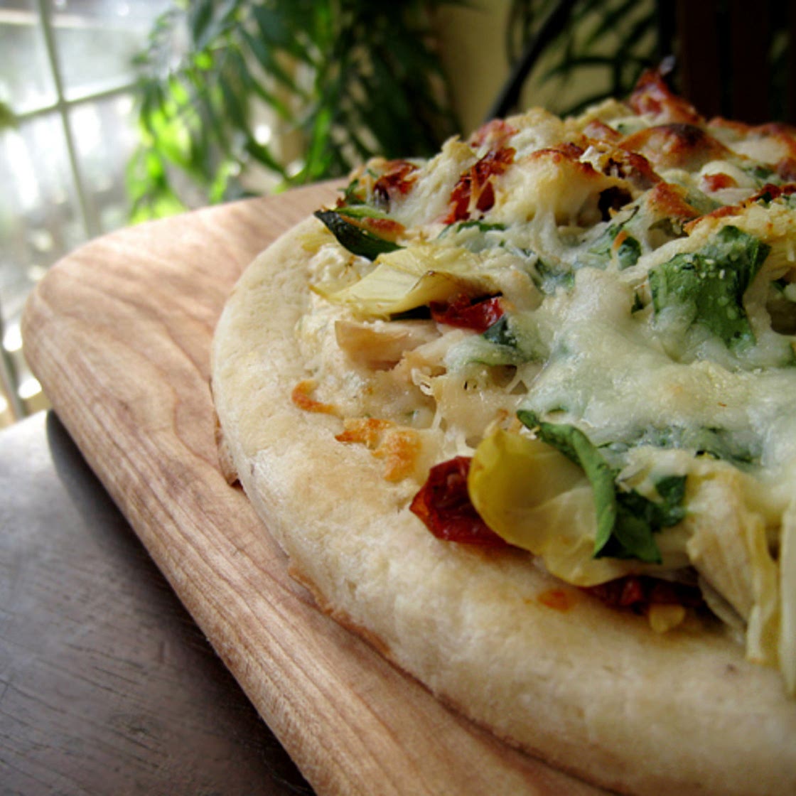 Alfredo Bacon Chicken Pizza