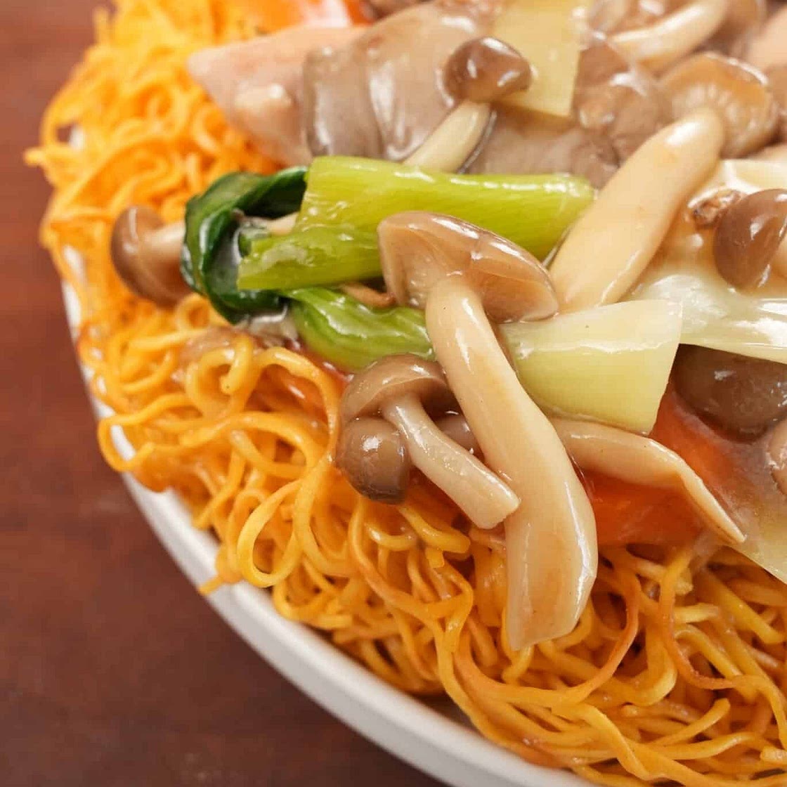 Chicken Chow Mein (Hong Kong Style)