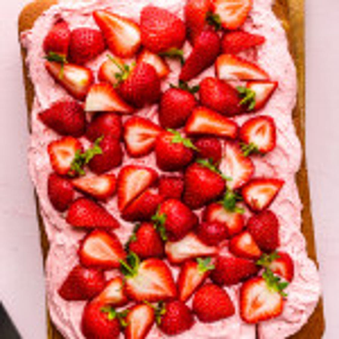 Vegan strawberry cake with strawberry buttercream