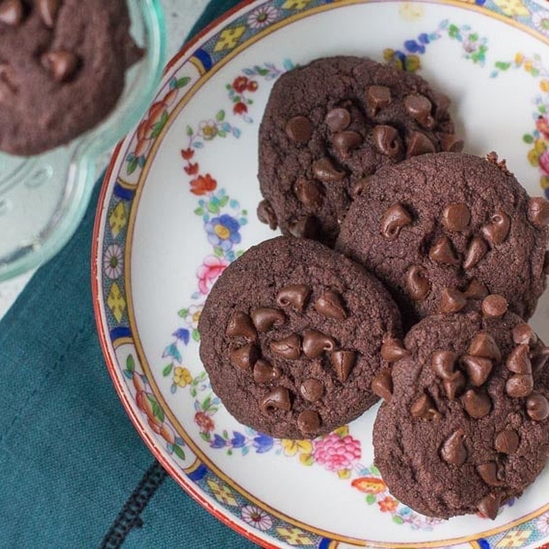 Low FODMAP Double Chocolate Shortbread Cookies