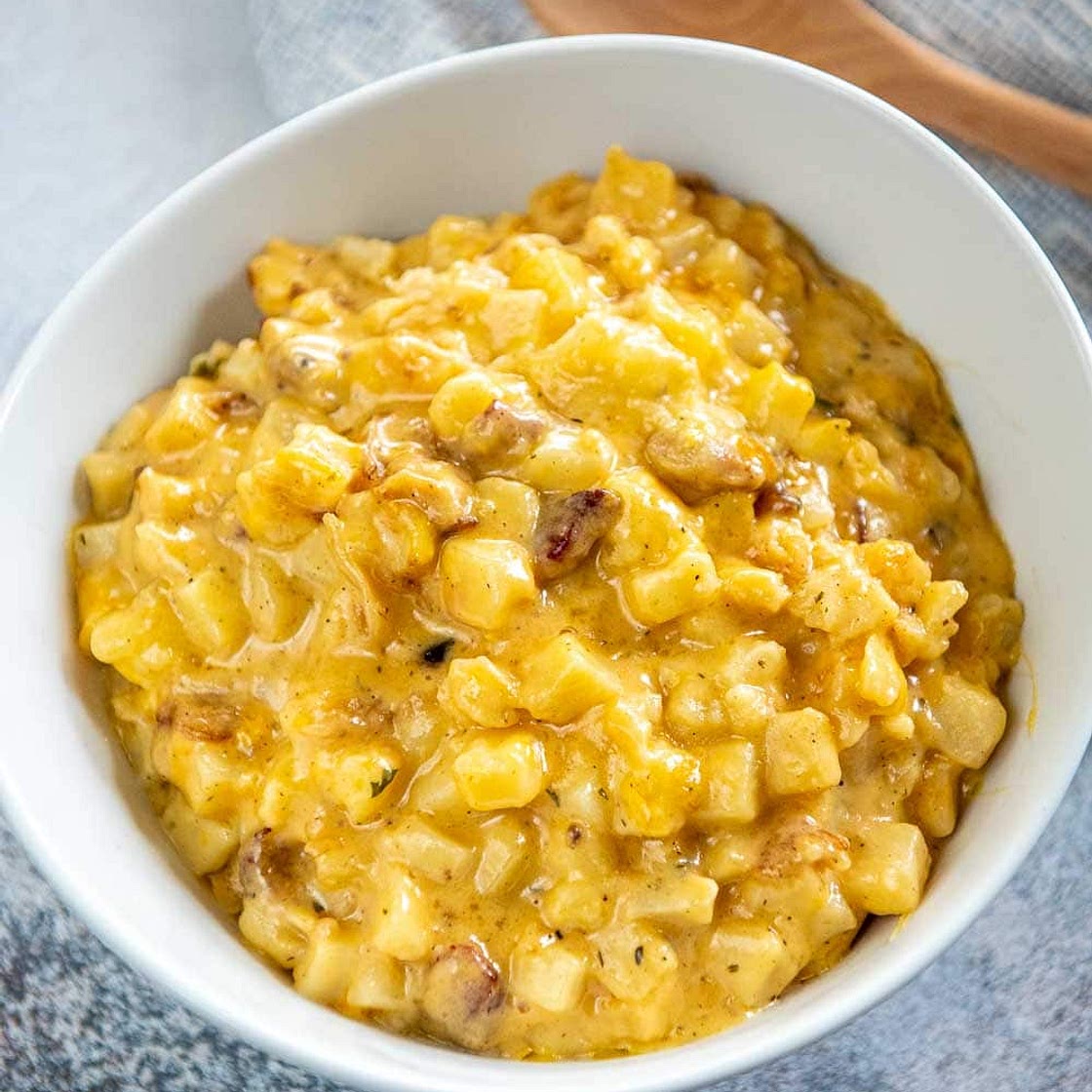 Slow Cooker Cheesy Potatoes