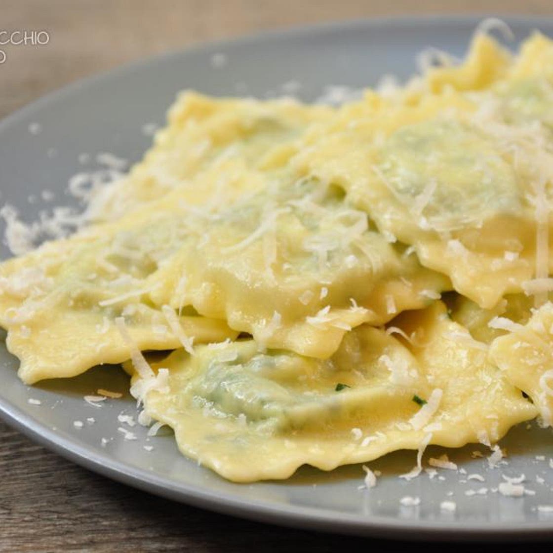 Ravioli di spinaci burro e salvia