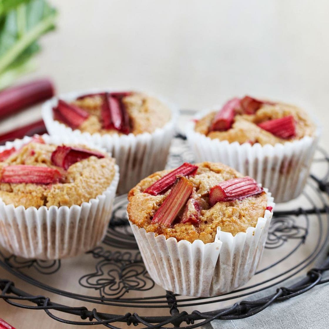 Rhubarb bran muffins