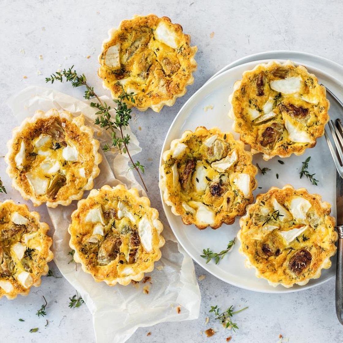 Quiches mit Artischocken und Ziegenkäse