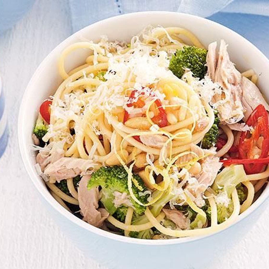 Tuna Spaghetti with Broccoli, Lemon and Chilli