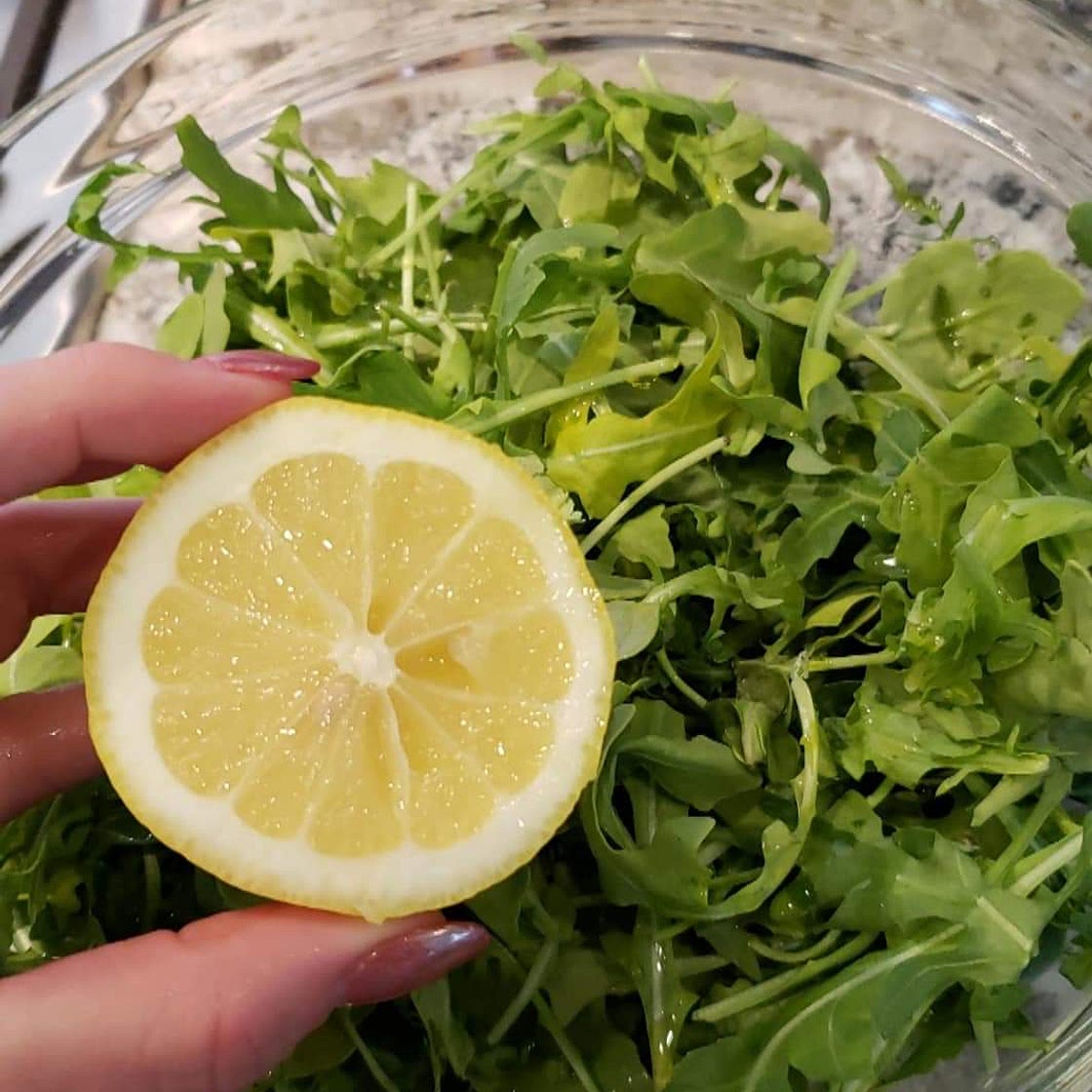 10 Minute Arugula Tuna Avocado