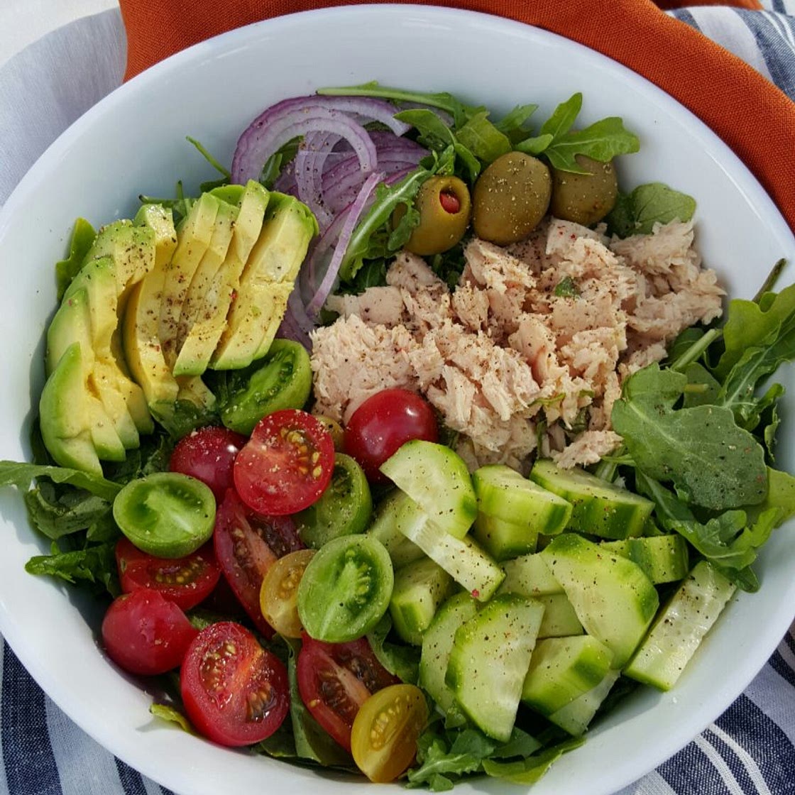 10 Minute Arugula Tuna Avocado