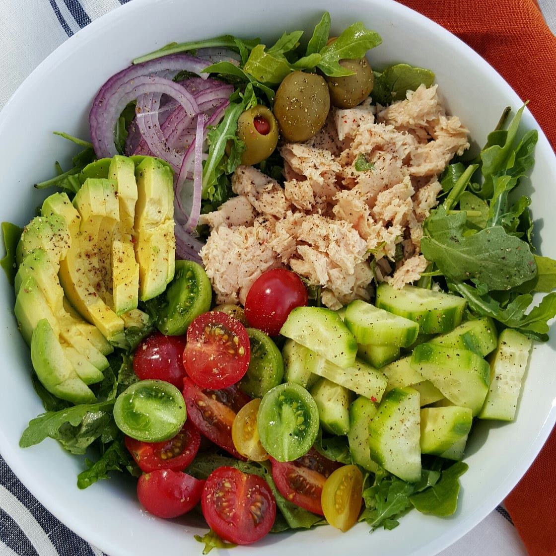 10 Minute Arugula Tuna Avocado