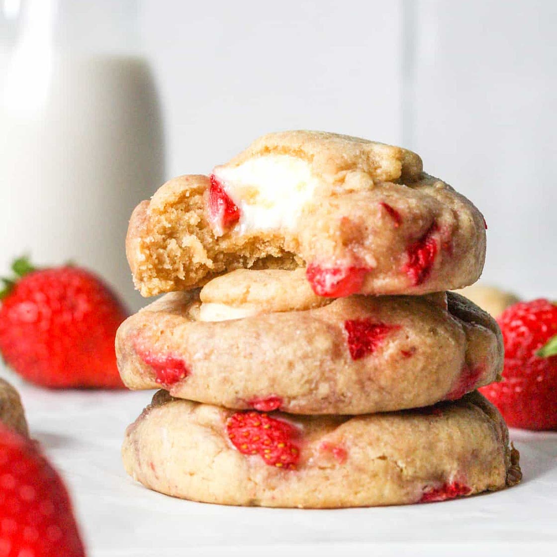 Strawberry Cheesecake Cookies
