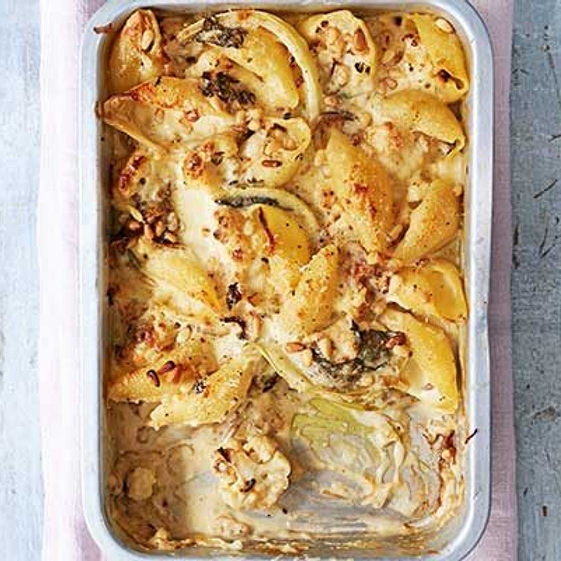 Cauliflower cheese pasta bake