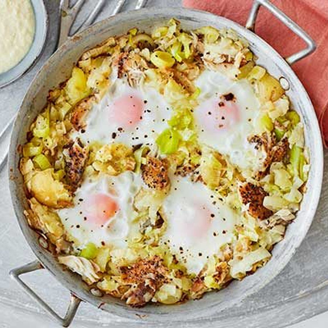 Smoked mackerel & leek hash with horseradish