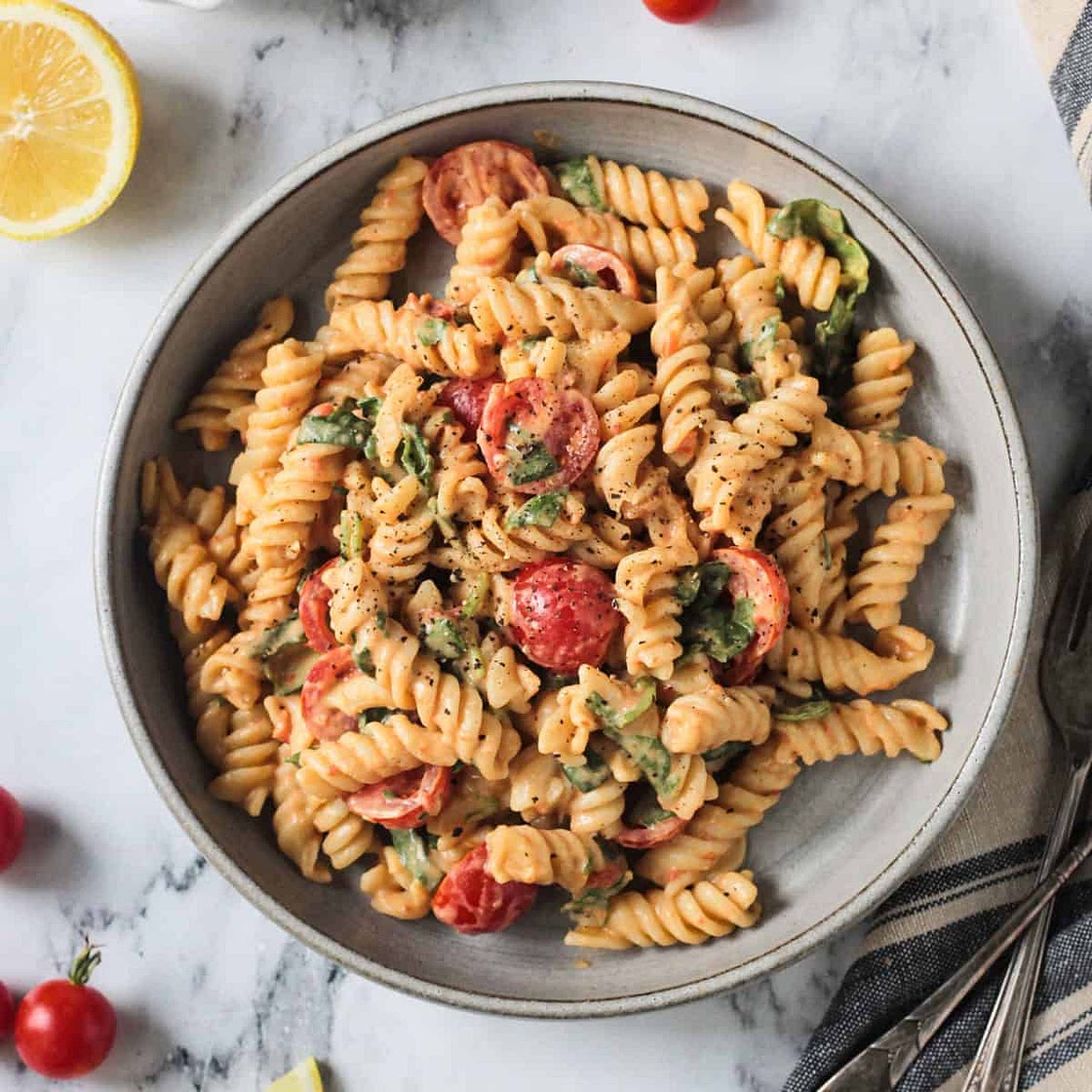 Easy Hummus Pasta