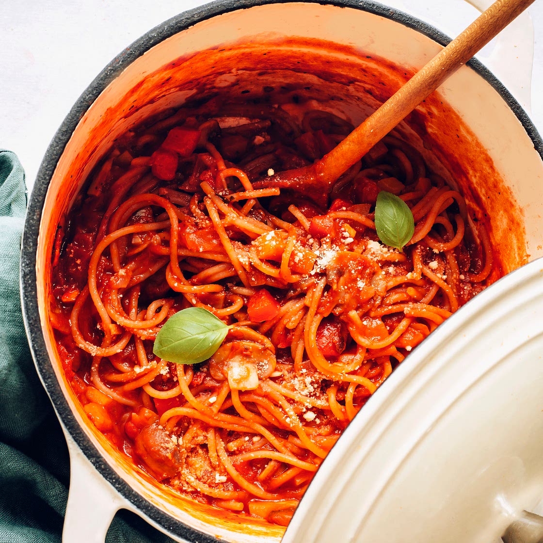 Easy 1-Pot Vegan Spaghetti (30 minutes!)