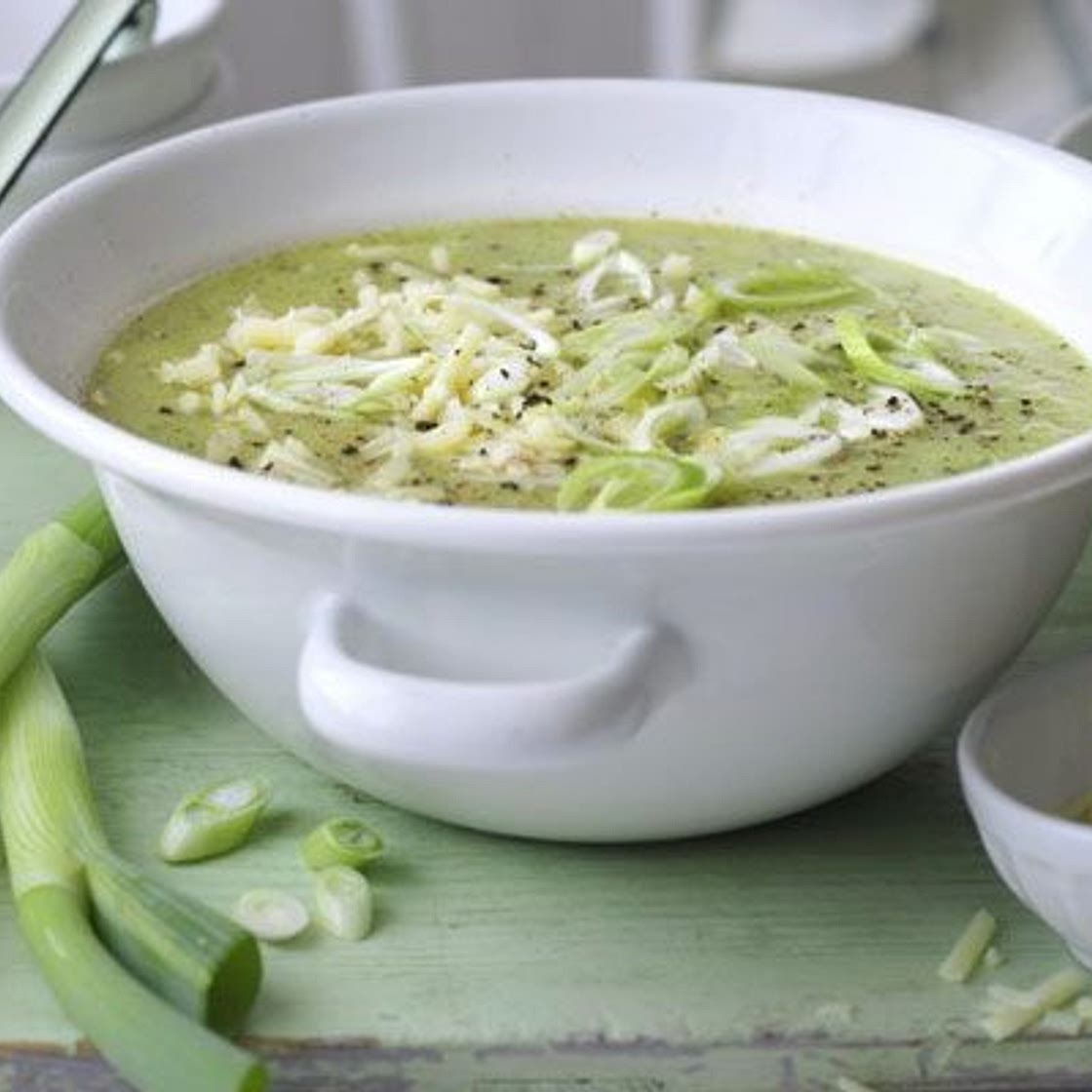Courgette, potato & cheddar soup