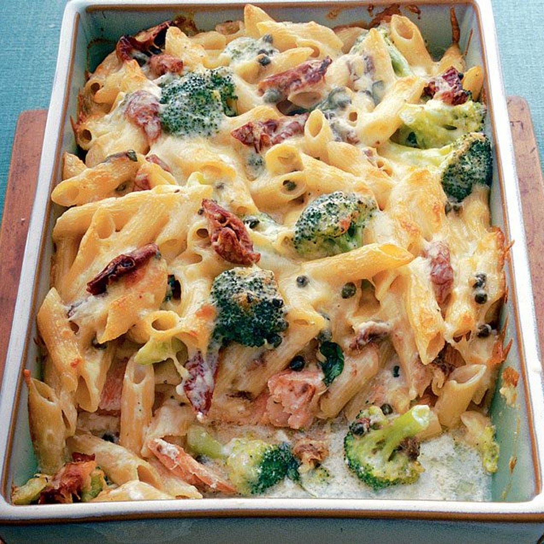 Salmon & broccoli pasta