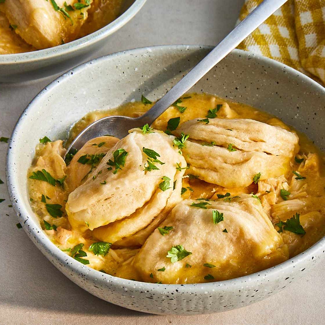 Slow Cooker Chicken and Dumplings