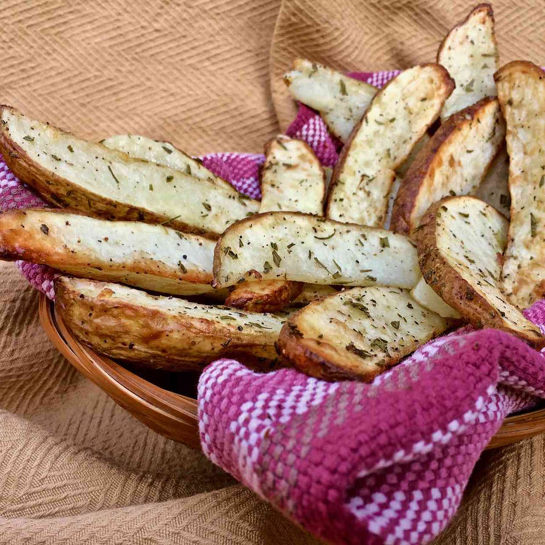 Rosemary Potato Wedges for the Air Fryer