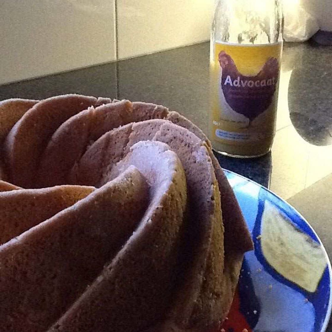 German Advocaat Cake