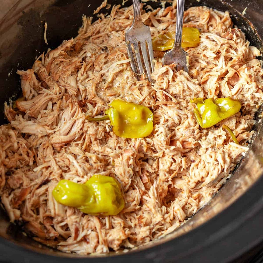 Crock Pot Mississippi Chicken (+Video)