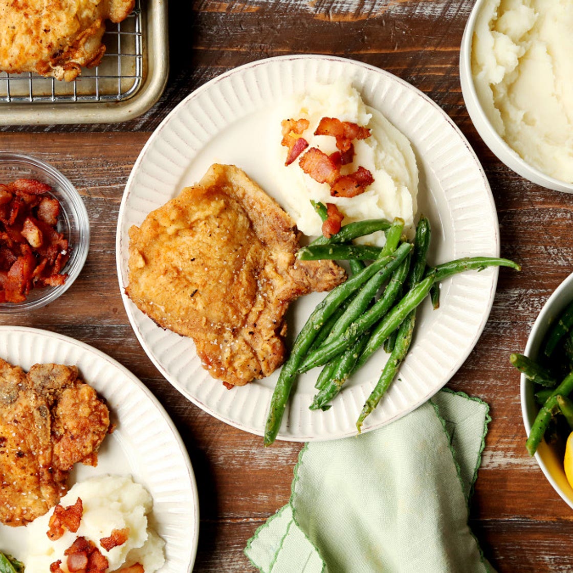 Old-Fashioned Pan-Fried Pork Chops