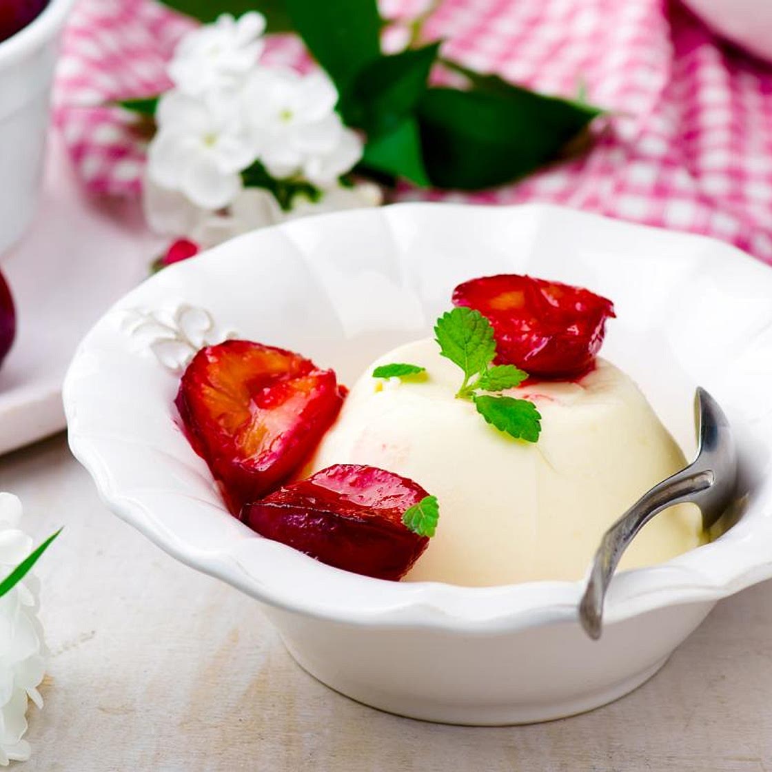 Panna Cotta mit Zwetschgen