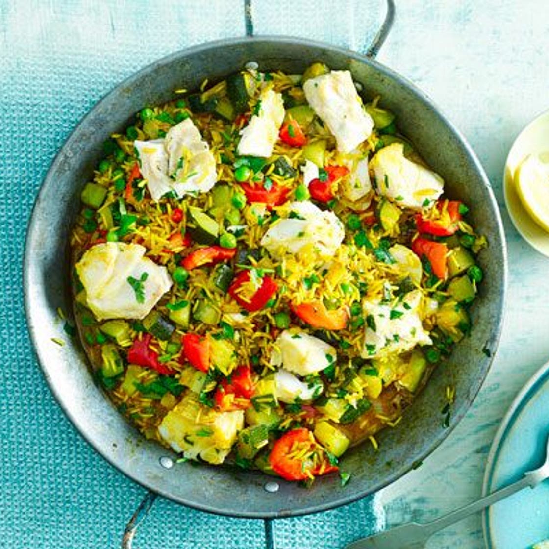 Smoked paprika paella with cod & peas
