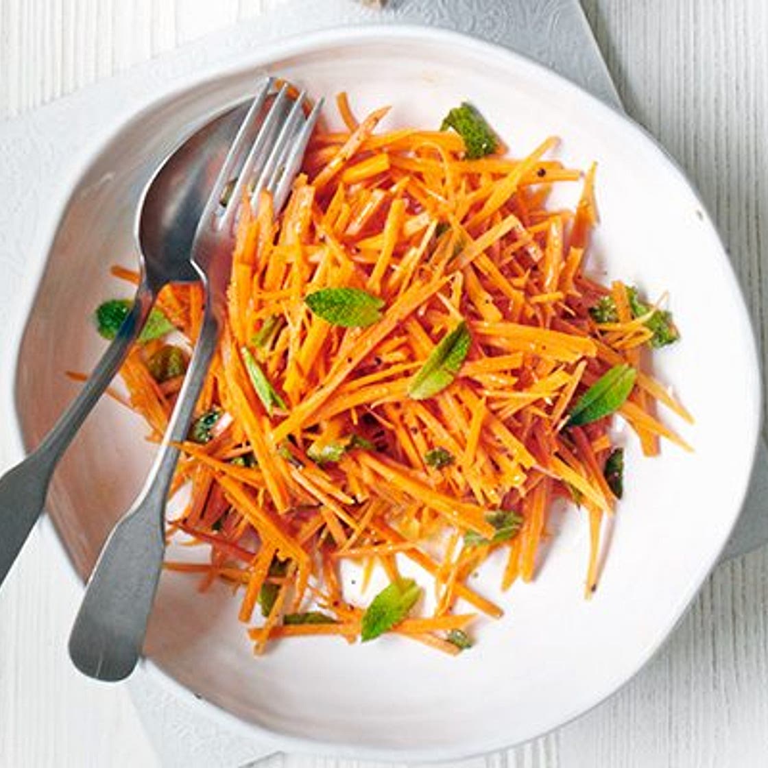 Middle Eastern carrot salad
