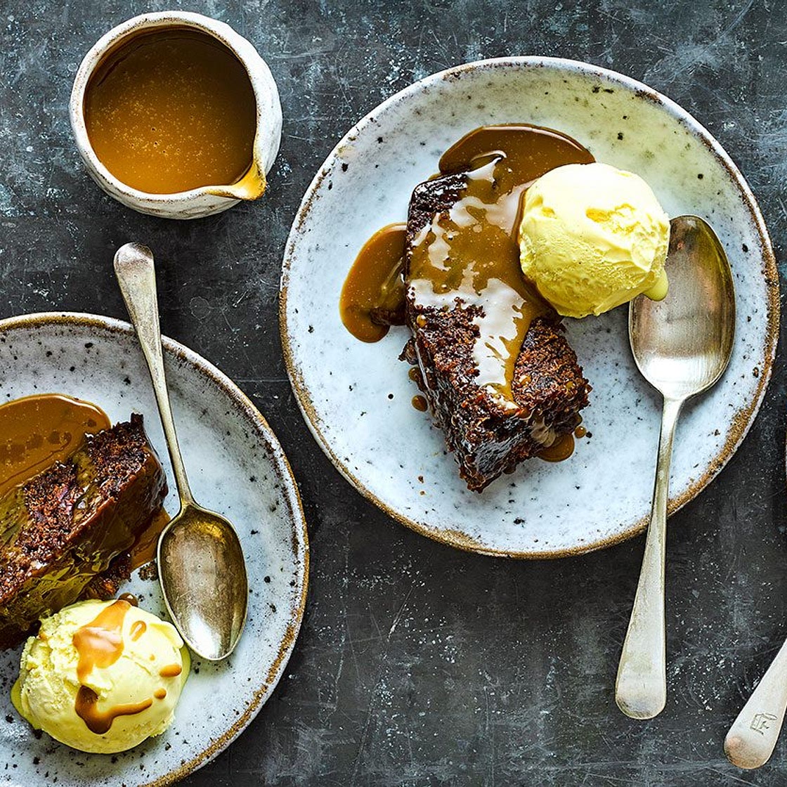 Slow cooker sticky toffee pudding