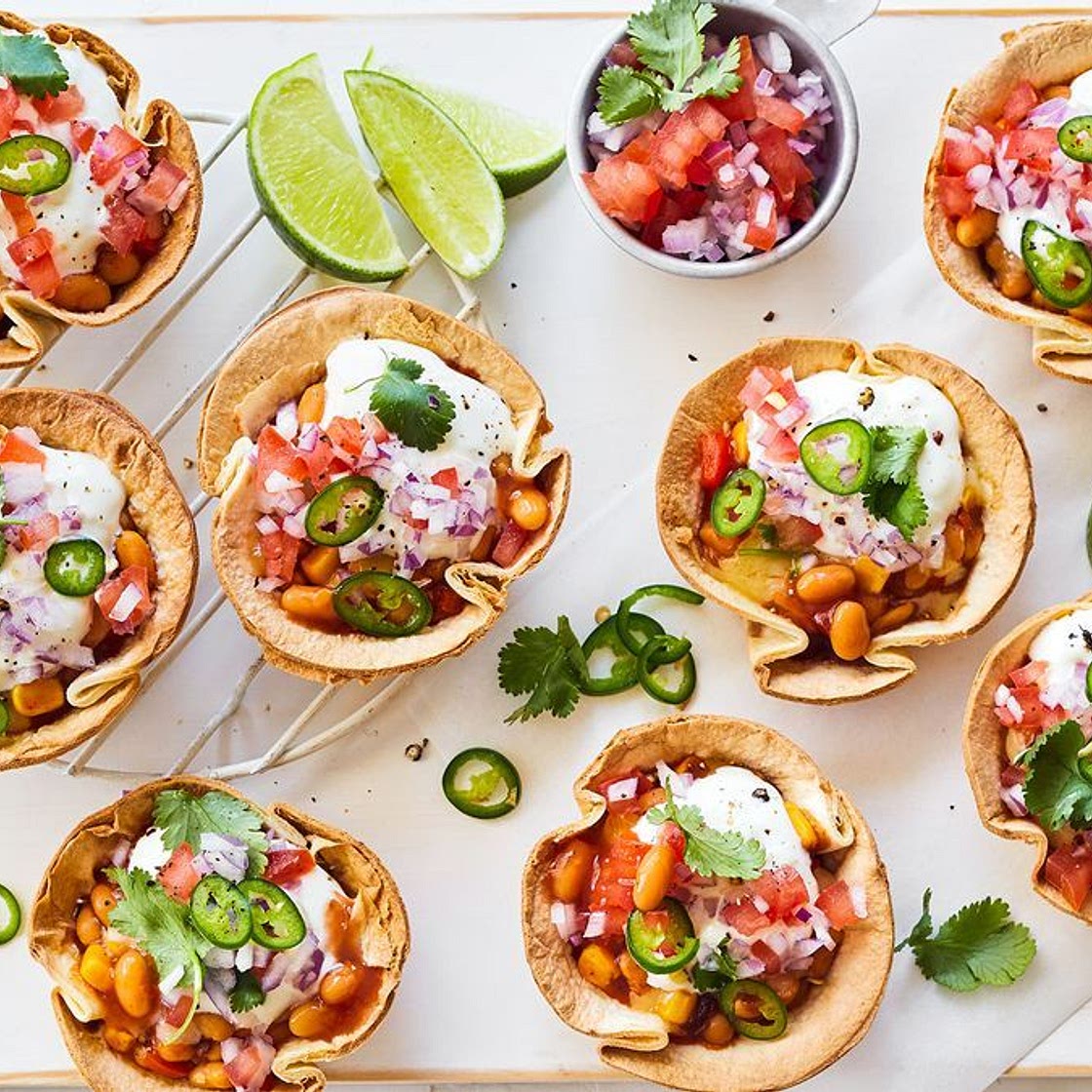 Pie maker taco cups