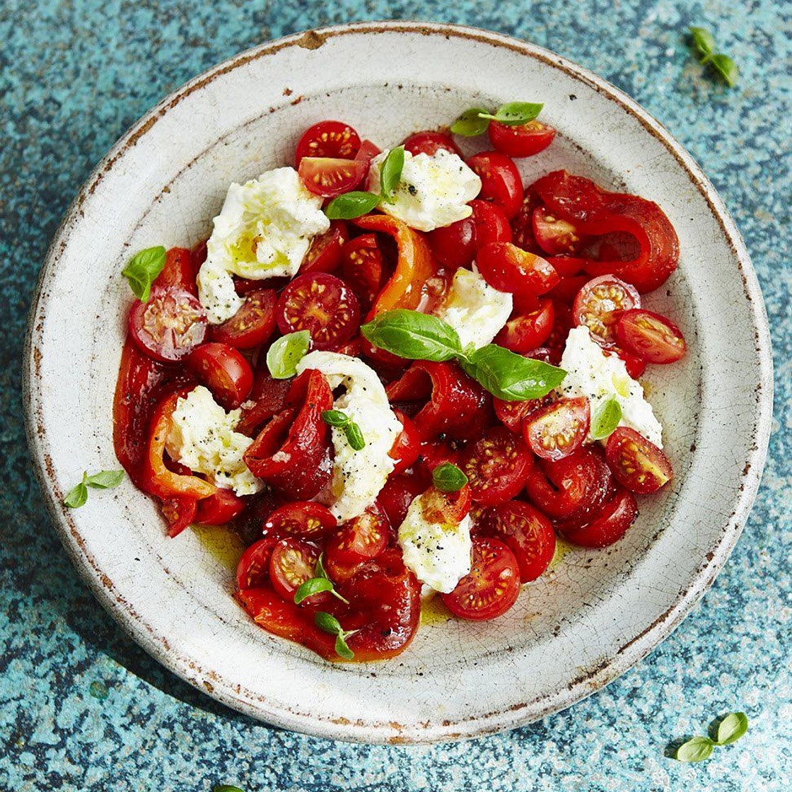 Caprese salad with grilled peppers