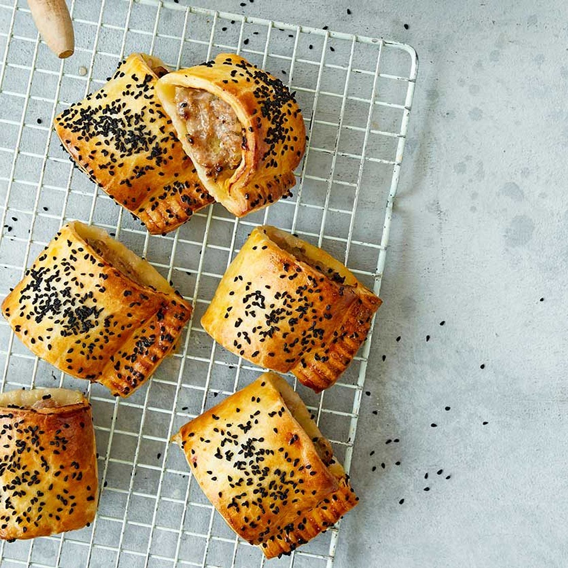 Air fryer sausage rolls