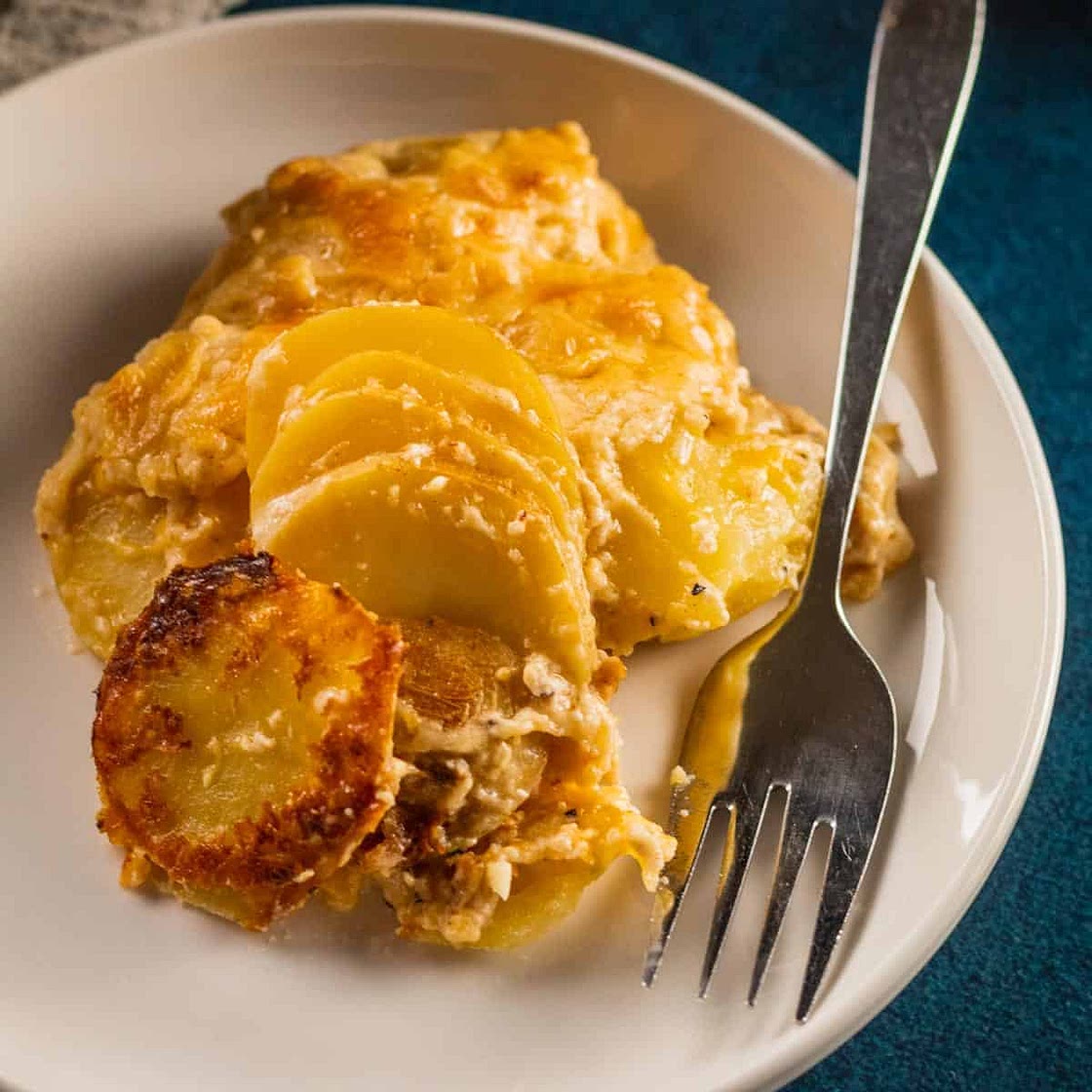 Cheesy Au Gratin Potatoes