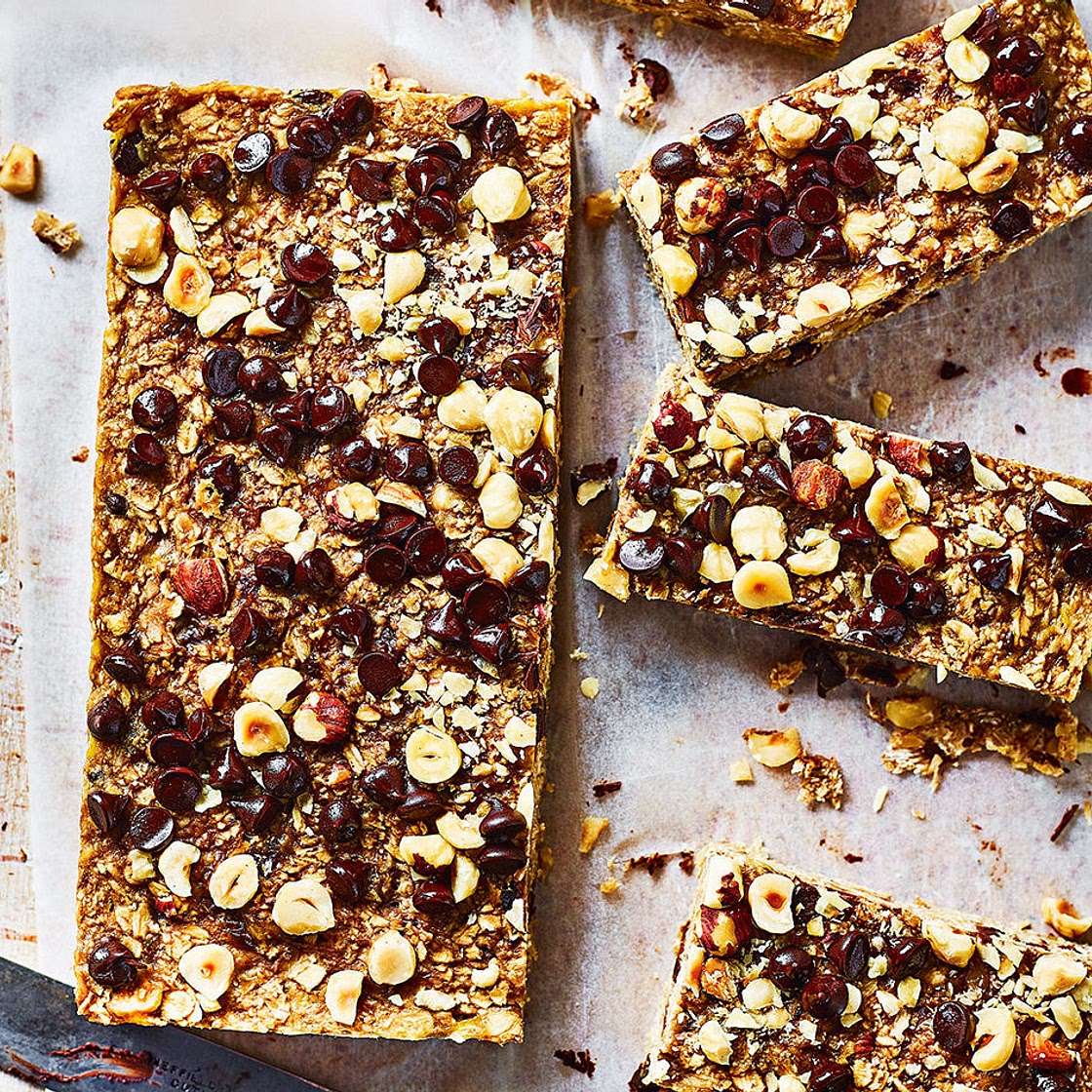 Choc-hazelnut banana bars