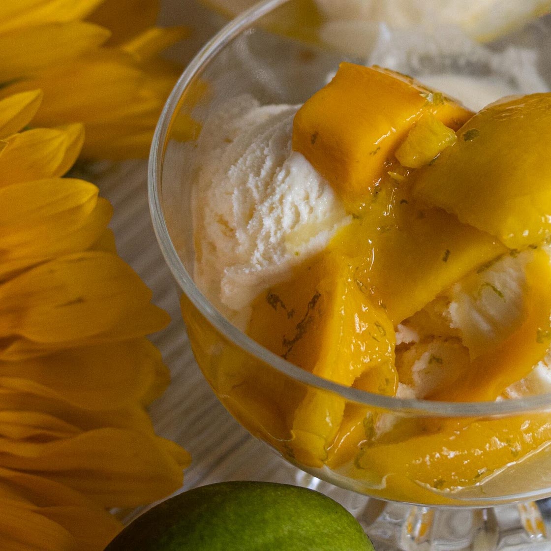 Mangoes with Rum and Vanilla Ice Cream