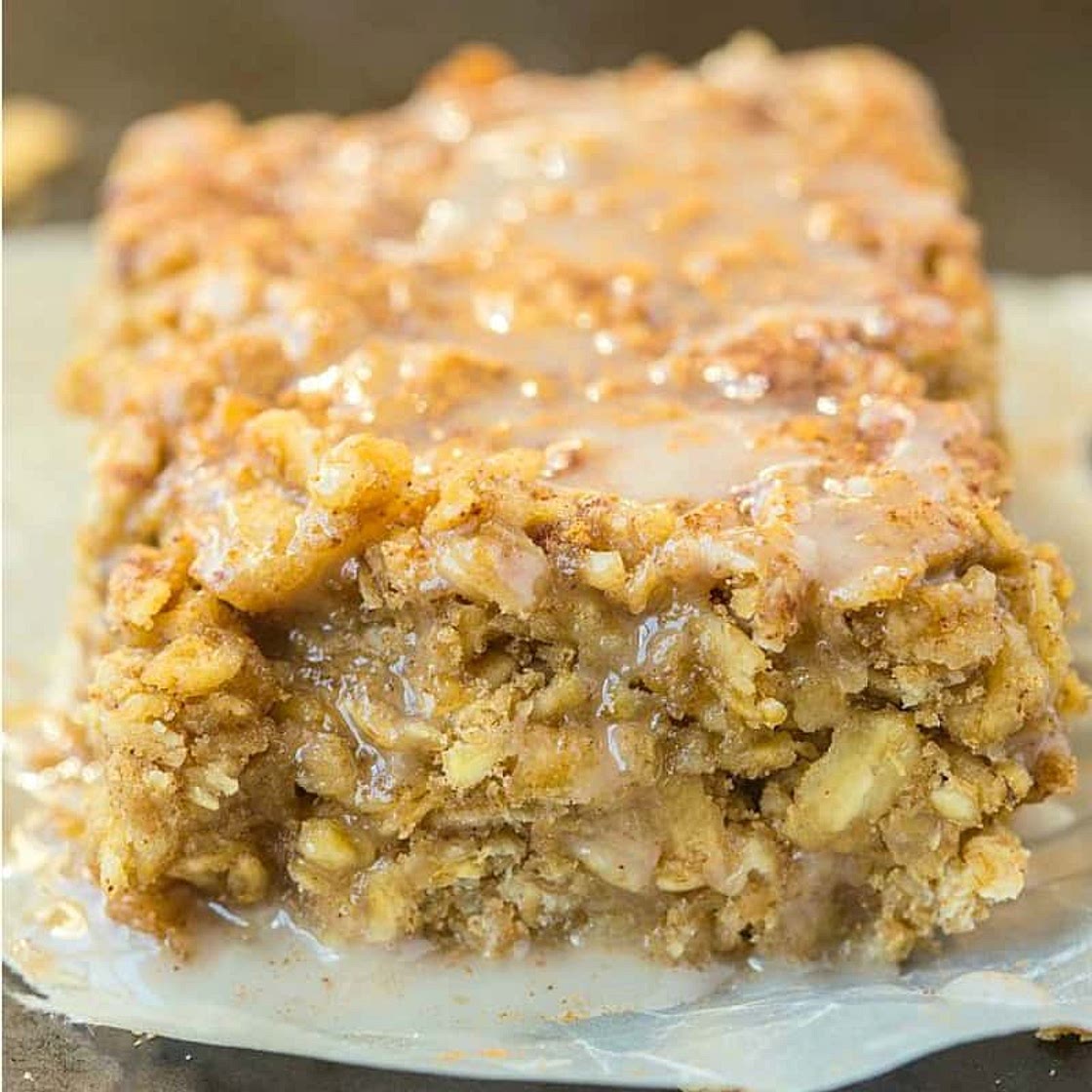 Healthy Sticky Cinnamon Roll Baked Oatmeal