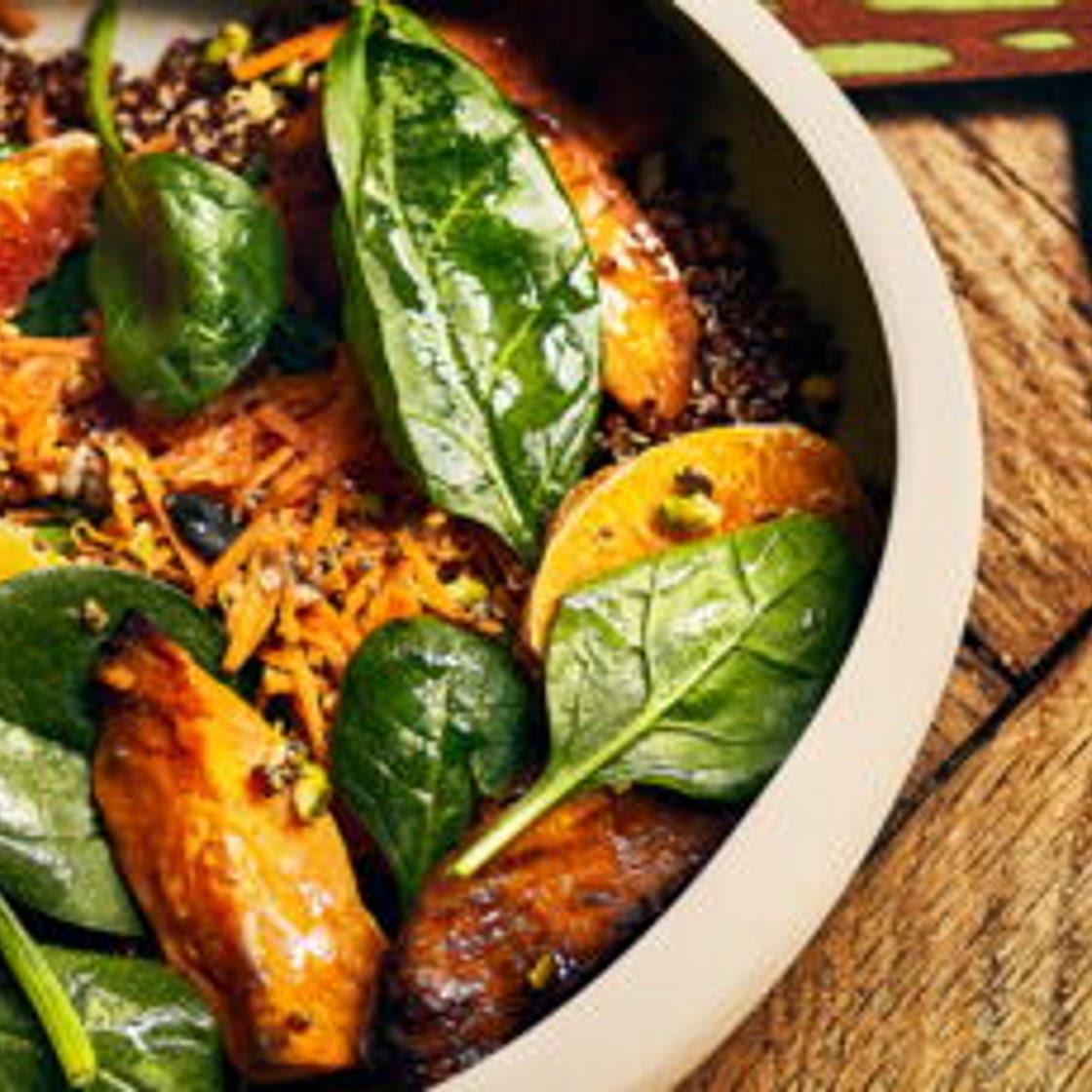 Salade tiède quinoa, patate douce et carotte