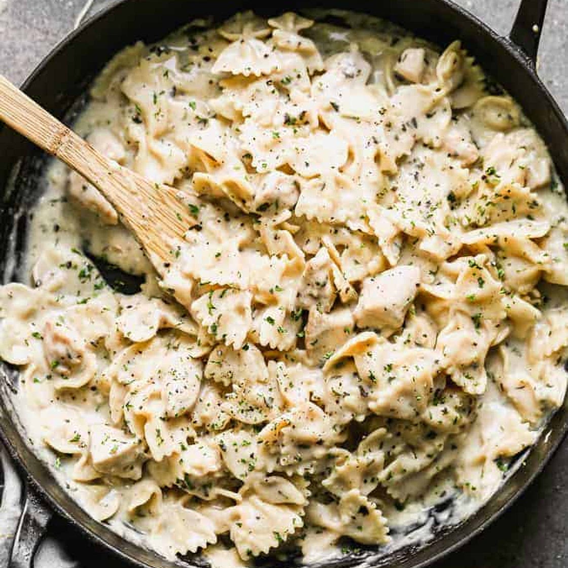 One-Pan Skinny Chicken Alfredo