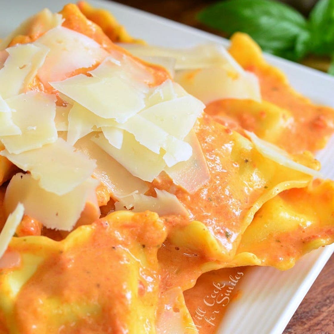 Ravioli in Creamy Red Pepper Sauce
