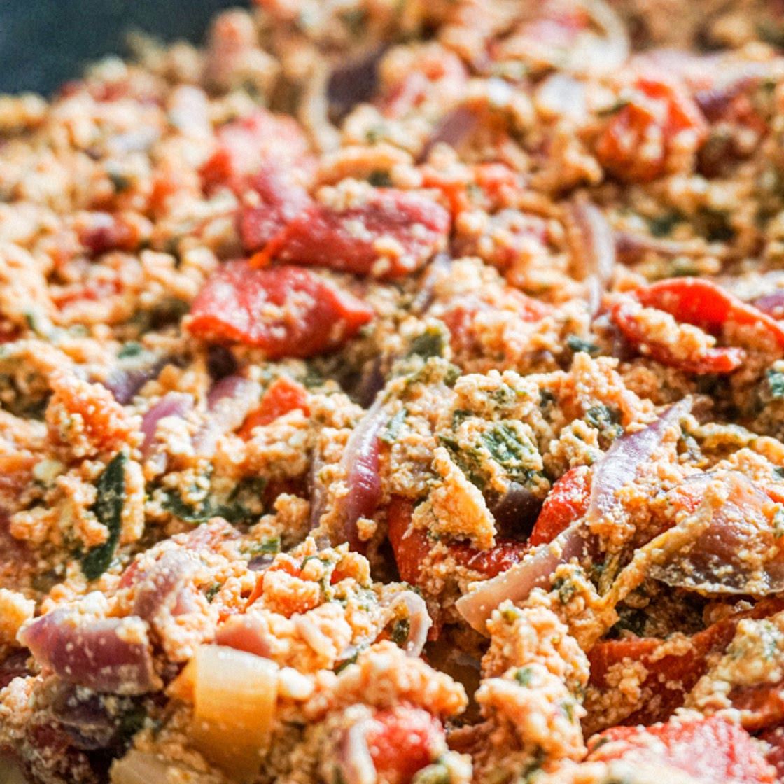 Fluffy Scrambled Eggs with Feta and Tomatoes