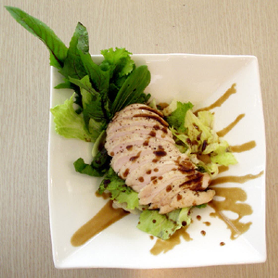 닭가슴살구이와채소샐러드