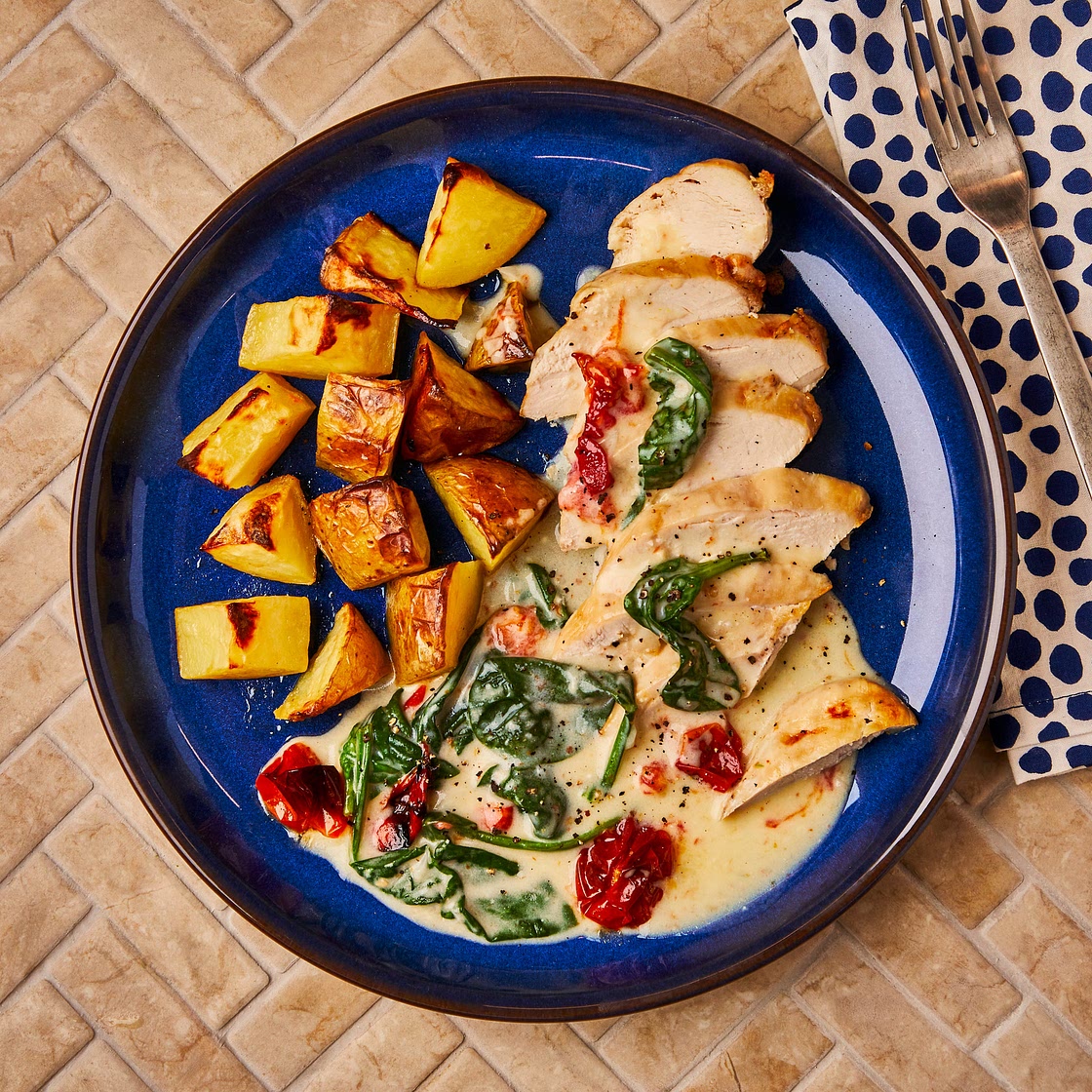 Creamy Spinach & Tomato Chicken With Crispy Potatoes