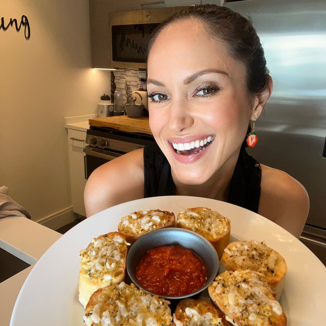 Vegan Cheesy Garlic Bread in the Air Fryer