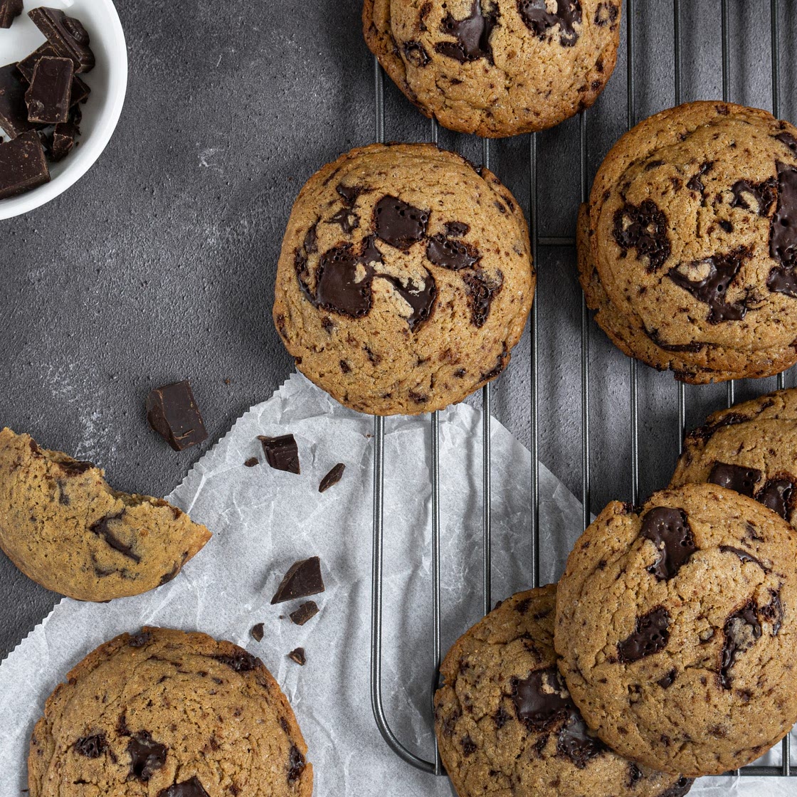 Soft and Chewy Chocolate Chip Cookies