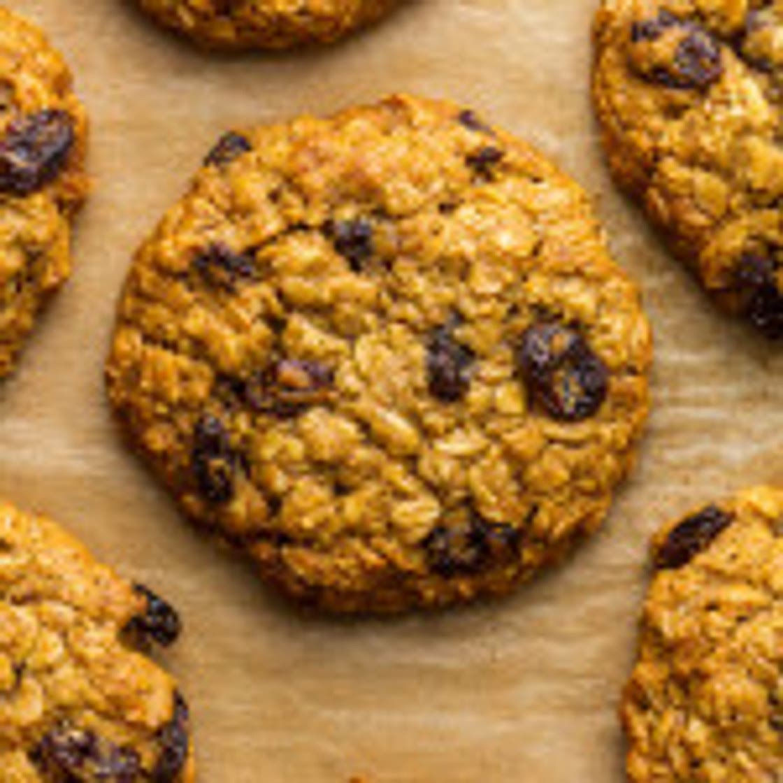 Vegan oat raisin cookies