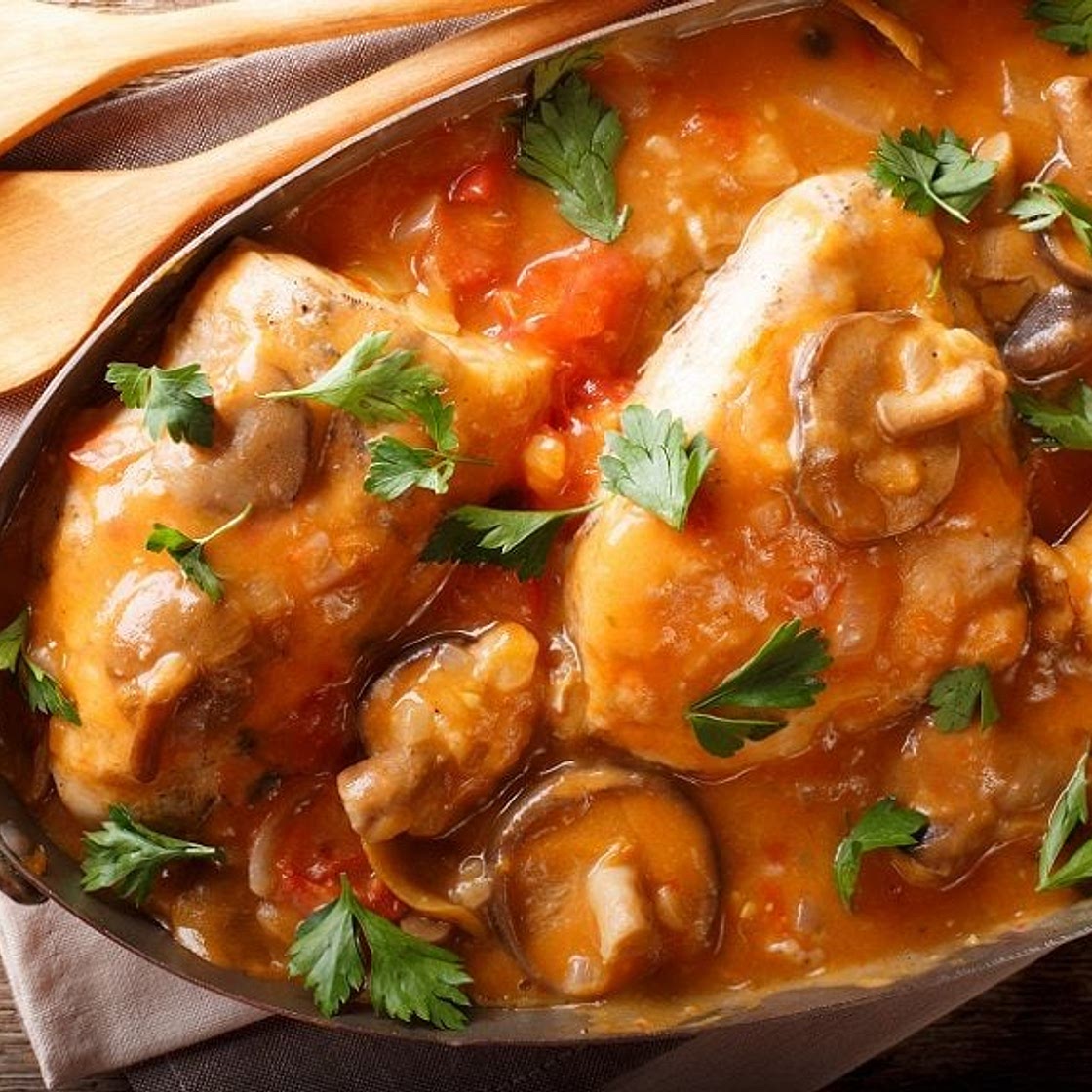 Mediterranean-style chicken casserole